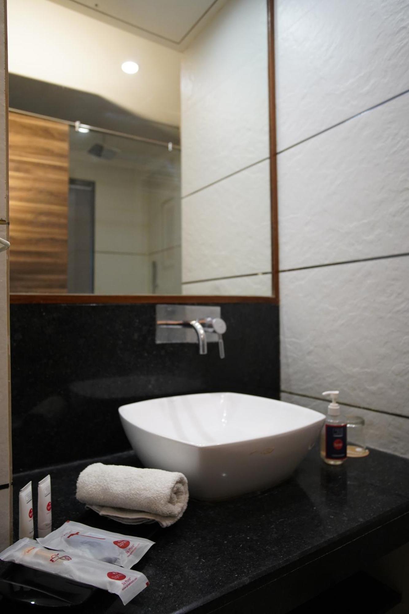 Spree Hotel Jaipur Extérieur photo